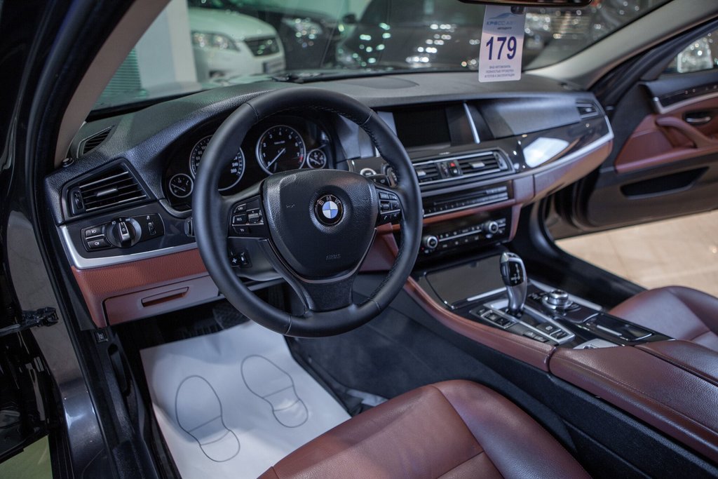 BMW 5 серия, 2013 год, 1 649 000 рублей, 7 фотография