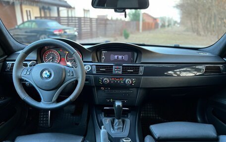 BMW 3 серия, 2009 год, 1 730 000 рублей, 21 фотография