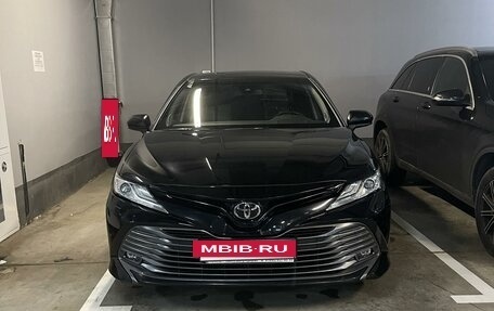 Toyota Camry, 2018 год, 2 750 000 рублей, 9 фотография