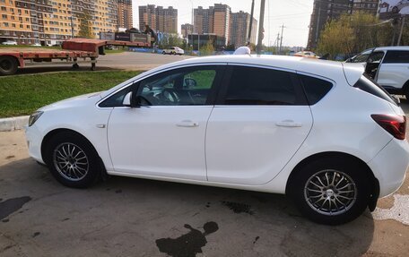 Opel Astra J, 2011 год, 830 000 рублей, 6 фотография