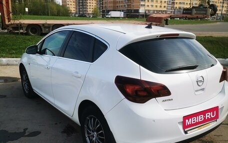 Opel Astra J, 2011 год, 830 000 рублей, 5 фотография