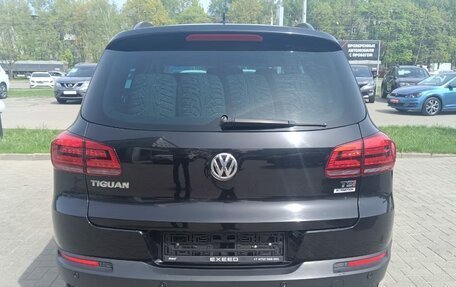 Volkswagen Tiguan I, 2016 год, 1 599 000 рублей, 11 фотография