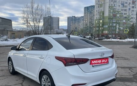 Hyundai Solaris II рестайлинг, 2017 год, 1 049 000 рублей, 3 фотография
