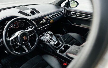 Porsche Cayenne III, 2022 год, 18 500 000 рублей, 14 фотография