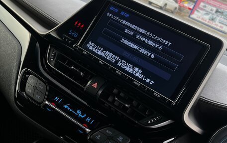 Toyota C-HR I рестайлинг, 2018 год, 2 100 000 рублей, 27 фотография