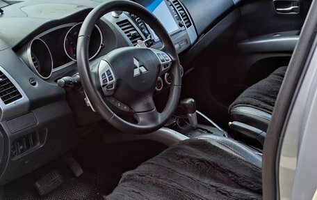 Mitsubishi Outlander III рестайлинг 3, 2007 год, 1 050 000 рублей, 11 фотография