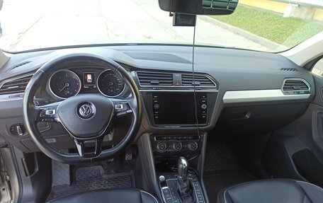 Volkswagen Tiguan II, 2018 год, 2 800 000 рублей, 11 фотография