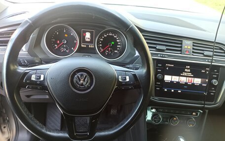 Volkswagen Tiguan II, 2018 год, 2 800 000 рублей, 18 фотография