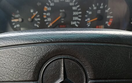 Mercedes-Benz C-Класс, 1995 год, 250 000 рублей, 4 фотография