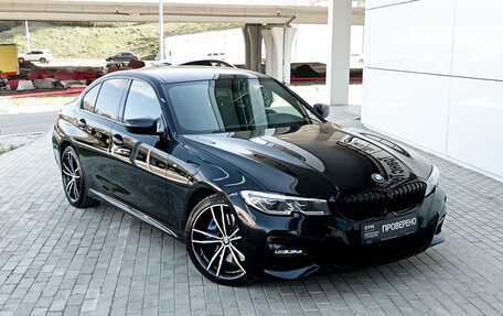 BMW 3 серия, 2019 год, 4 200 000 рублей, 3 фотография