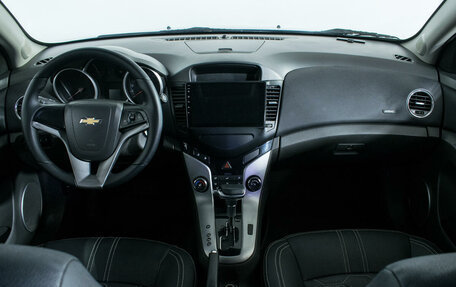 Chevrolet Cruze II, 2010 год, 660 000 рублей, 12 фотография
