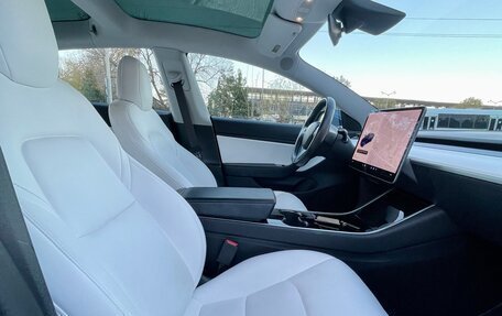 Tesla Model 3 I, 2018 год, 3 290 000 рублей, 14 фотография