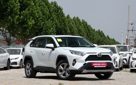 Toyota RAV4, 2024 год, 4 082 000 рублей, 2 фотография