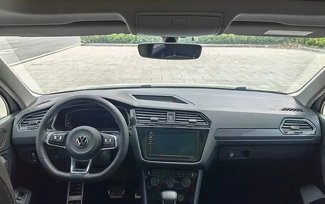 Volkswagen Tiguan II, 2020 год, 2 140 000 рублей, 8 фотография