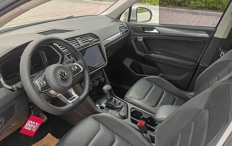 Volkswagen Tiguan II, 2020 год, 2 140 000 рублей, 7 фотография