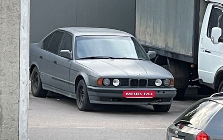 BMW 5 серия, 1990 год, 280 000 рублей, 4 фотография