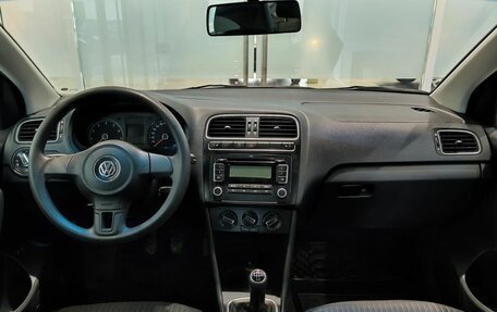 Volkswagen Polo VI (EU Market), 2011 год, 733 000 рублей, 5 фотография