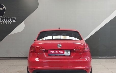 Volkswagen Jetta VI, 2011 год, 940 000 рублей, 6 фотография