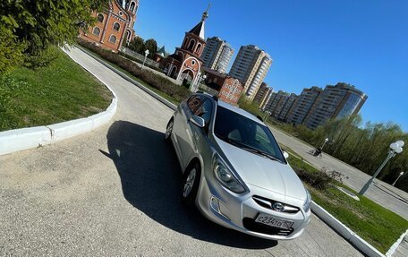 Hyundai Solaris II рестайлинг, 2012 год, 695 000 рублей, 2 фотография