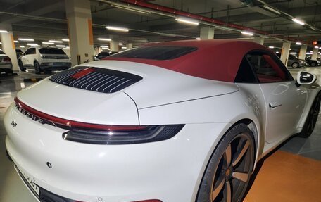 Porsche 911, 2021 год, 18 000 000 рублей, 3 фотография