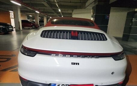 Porsche 911, 2021 год, 18 000 000 рублей, 4 фотография
