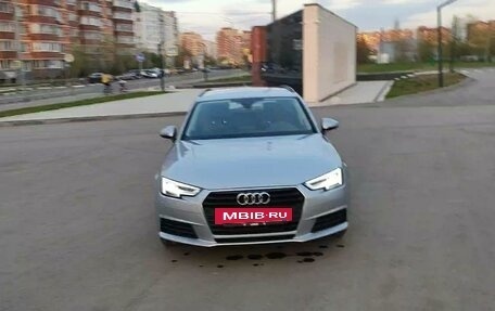 Audi A4, 2019 год, 2 600 000 рублей, 3 фотография
