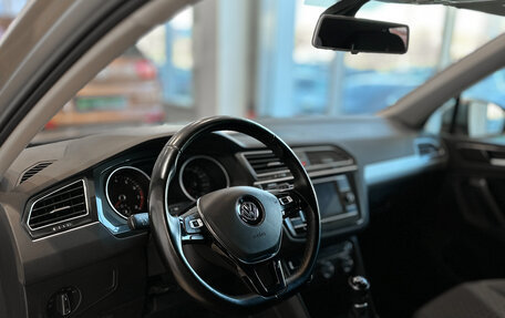 Volkswagen Tiguan II, 2018 год, 2 264 000 рублей, 11 фотография