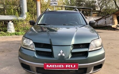 Mitsubishi Outlander III рестайлинг 3, 2003 год, 600 000 рублей, 8 фотография