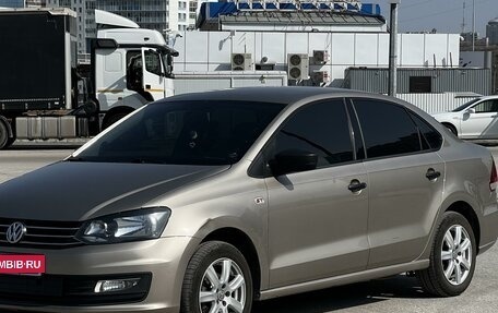 Volkswagen Polo VI (EU Market), 2015 год, 1 000 000 рублей, 4 фотография