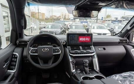 Toyota Land Cruiser, 2022 год, 15 990 000 рублей, 6 фотография