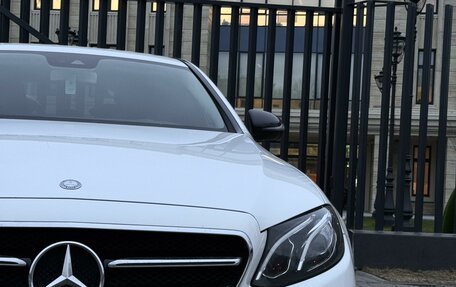 Mercedes-Benz E-Класс, 2016 год, 3 500 000 рублей, 4 фотография