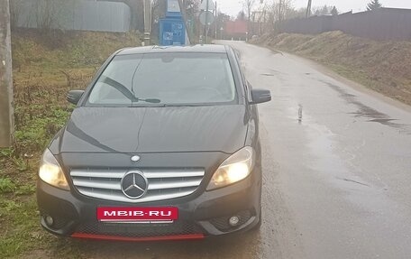 Mercedes-Benz B-Класс, 2013 год, 989 000 рублей, 2 фотография