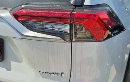 Toyota RAV4, 2023 год, 5 450 000 рублей, 2 фотография