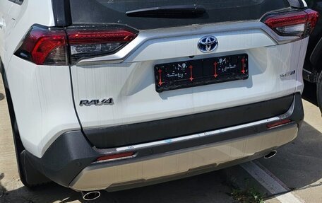 Toyota RAV4, 2023 год, 5 450 000 рублей, 6 фотография