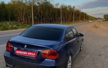 BMW 3 серия, 2007 год, 900 000 рублей, 3 фотография