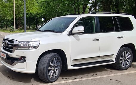Toyota Land Cruiser 200, 2019 год, 9 477 000 рублей, 2 фотография