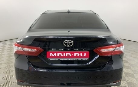 Toyota Camry, 2020 год, 3 430 000 рублей, 6 фотография