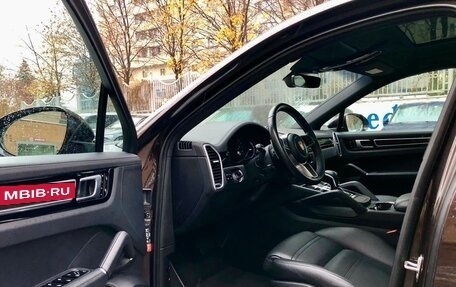 Porsche Cayenne III, 2019 год, 10 800 000 рублей, 5 фотография