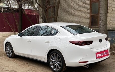 Mazda 3, 2023 год, 3 080 000 рублей, 4 фотография