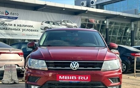 Volkswagen Tiguan II, 2017 год, 2 195 990 рублей, 2 фотография