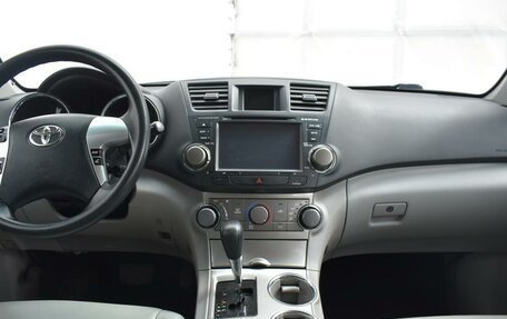 Toyota Highlander III, 2012 год, 2 206 000 рублей, 12 фотография