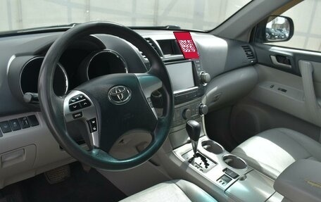 Toyota Highlander III, 2012 год, 2 206 000 рублей, 13 фотография