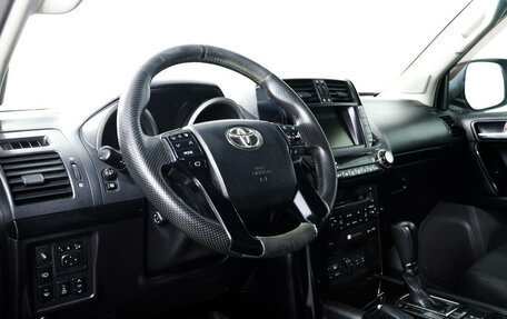Toyota Land Cruiser Prado 150 рестайлинг 2, 2012 год, 3 048 000 рублей, 13 фотография