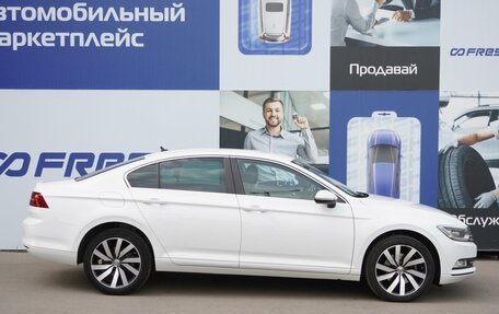 Volkswagen Passat B8 рестайлинг, 2019 год, 2 419 000 рублей, 5 фотография