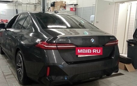 BMW 5 серия, 2023 год, 11 000 000 рублей, 4 фотография