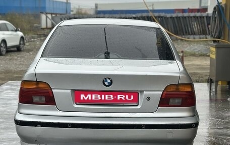 BMW 5 серия, 2002 год, 800 000 рублей, 8 фотография