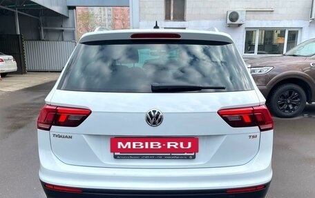 Volkswagen Tiguan II, 2017 год, 1 740 000 рублей, 6 фотография
