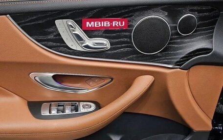 Mercedes-Benz E-Класс, 2019 год, 3 090 000 рублей, 19 фотография