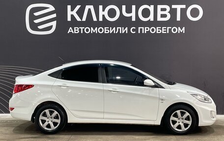 Hyundai Solaris II рестайлинг, 2014 год, 900 000 рублей, 4 фотография