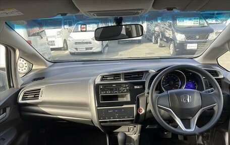 Honda Fit III, 2019 год, 1 000 000 рублей, 12 фотография